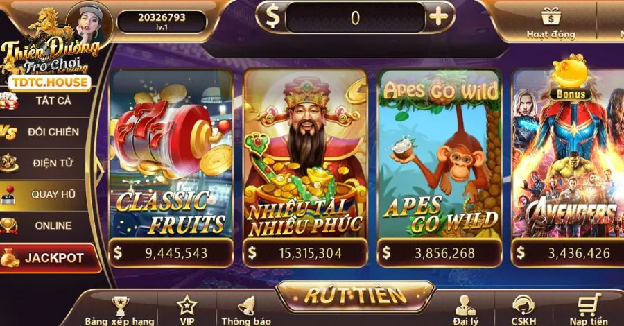 Máy slot game với biểu tượng vàng và tiền xu, tượng trưng cho các trò nổ hũ và jackpot hấp dẫn của Win33.